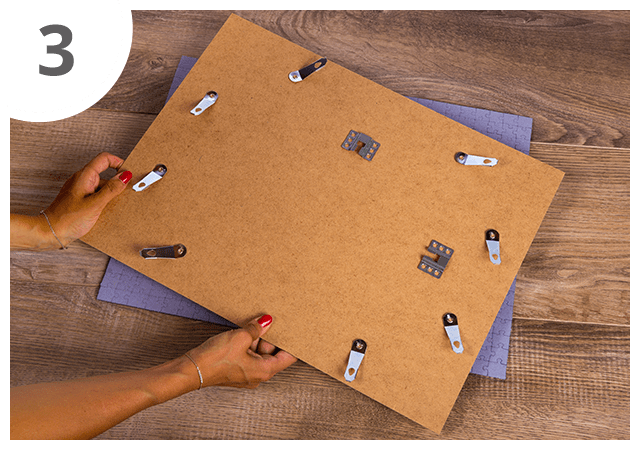 Coloca el tablero del Marco